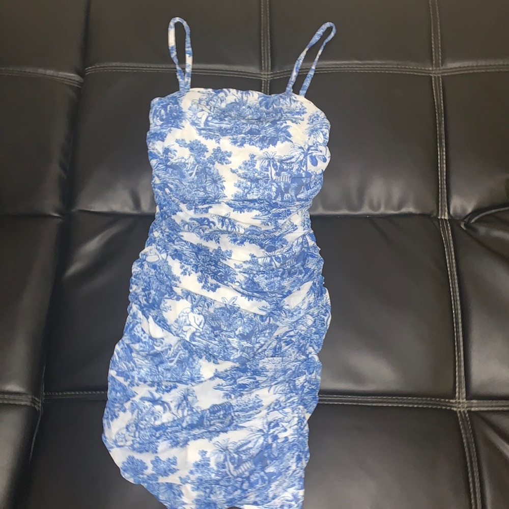 Blue & white fitted dress in size xs but stretchy.